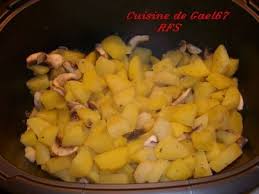 Pommes De Terre Champignons A L Ultra Pro Tupperware Recette Ptitchef Recette Recette Pomme De Terre Recette Recettes De Cuisine