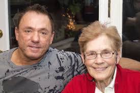 Barbara Durrell's Instagram, Twitter & Facebook