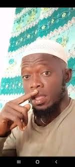 Melissa Redick's Instagram, Twitter & Facebook