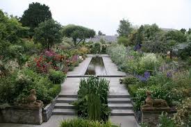 Helen Dillon Garden Dublin Irish Garden Water Features In The Garden Garden