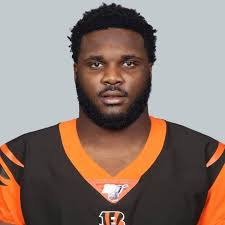 Who is a fan of DJ Reader