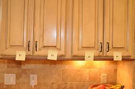 do spray painting kitchen cabinets well
