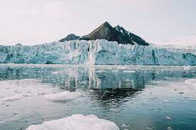 There are 9 main islands: Arctic Summer In Svalbard Part 1 Find Us Lost
