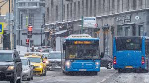 Живет в подмосковье, работает в москве. V Moskve Snyali Ogranicheniya Na Rabotu Nazemnogo Transporta Trk Zvezda Novosti 31 01 2021