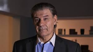 Roberto navarro repudió la vacunación vip y echó a horacio verbitsky de radio el destape. Chau Viktor Hugo Morales El Taliban K