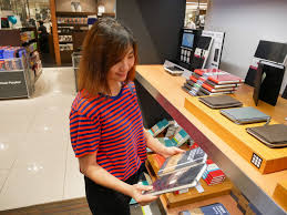 The complex houses two shopping malls namely the gardens ( high end ) and midvalley megamall ( medium ) u. Moleskine Isetan The Gardens Mall Hiphippopo Com