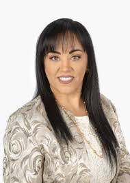 Gina Sears's Instagram, Twitter & Facebook