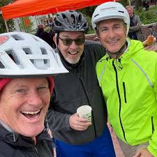 Lots of cyclists out and about