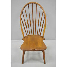Claud bunyard's brilliant 1963 interpretation of the classic american windsor chair was so widely celebrated that this chair earned a place in the boston museum of fine arts collection. Vintage Mid Century Maple Wood Fan Back Colonial Windsor Dining Side Chair Chairish