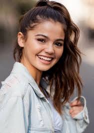 Taryn Brady's Instagram, Twitter & Facebook