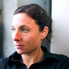 Rezension von Juli Zehs neuem Roman "Nullzeit"