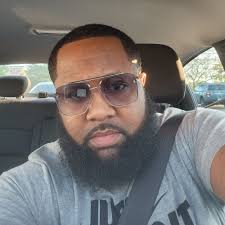 Moms are really our biggest fans 😂 so wholesome. [via IG: @/mylestharris  @/deangelodbyrd]