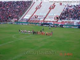 Fue uno de los pocos que tuvo asistencia perfecta en ese equipo de jota jota y que luego se quedó para afrontar los primeros seis meses en la b nacional. Huracan Vs River Plate Fecha 02 Torneo Apertura 2010