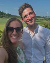 random camera roll 📸 1: hellooooo summer 2: Vienna 🤍 3: On the go 🚂 4:  @kg1293 5: @mister_scha 6: