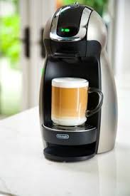 La machine à café nescafé® dolce gusto® genio s plus de krups® est équipée de fonctionnalités avancées que vous adorerez, le tout dans une il suffit d'insérer la capsule nescafé® dolce gusto® de votre choix, de personnaliser la taille de votre boisson en tournant l'anneau de contrôle et. 11 Dolce Gusto Machines Ideas Dolce Gusto Nescafe Dolce