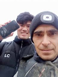 Does anyone happen to have the cell number of Craig from Craig tree  service? We lost his business card 🤦‍♀️