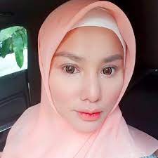 Ameera yang sebenarnya masih berhubungan sulit dengan kekasihnya, haris berpakat untuk memecah belahkan hubungan farhan dan natasya demi rancangan jahat mereka. Edtv Ulasan Episod 2 Drama Kau Yang Pertama Di Tv3