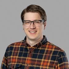 Brandy Rossi's Instagram, Twitter & Facebook