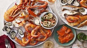 Christmas In Australia Food Seafood Platters Made Up Of Oysters Prawns Lobster Crayfish Smoked Salmon A Seafood Platter Seafood Restaurant Seafood Recipes