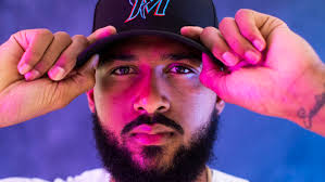 Evolution of veteran Marlins players through their Photo Day pics