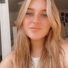 Alicia Mcleod's Instagram, Twitter & Facebook