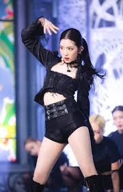 Reddit Kpics Nayeon Red Velvet Irene Red Velvet Stage Outfits