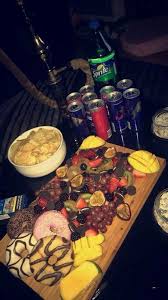 Pin Von Maira Tariq Auf Junk Food Snacks In 2020 Essen Und Trinken Essen Bilder Cafe Essen