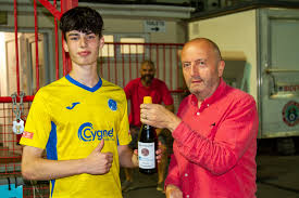 Bideford v Taunton Town