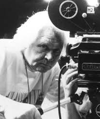 Director ken russell helmed altered states from a script by paddy chayefsky, who adapted his own novel of the same name. Altered States Cast Crew On Mubi