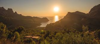 A szálloda meglehetősen stílusosan berendezett, és az itt tartózkodó emberek kényelmesen. Mallorca Insel Entdecken Sie Die Besten Plane Und Besichtigungen Spain Info Auf Deutsch