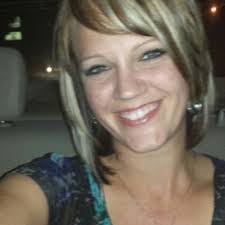 Lesa Maxwell's Instagram, Twitter & Facebook