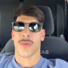 Charlie (@charlieabusaada)