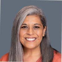 Elizabeth Fikes's Instagram, Twitter & Facebook