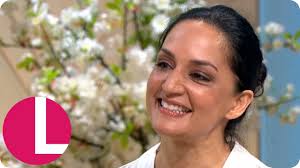 I get why people ask about julianna margulies feud. Actress Archie Panjabi Credits Lorraine With Her Success In America Lorraine Youtube