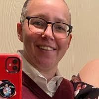 Kimberly Earl's Instagram, Twitter & Facebook