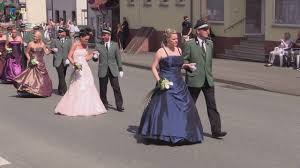 Wie finden sie das perfekte brautkleid? Scherfede Stadt Tv Warburg