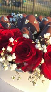We have also designed a selection of cardboard pieces that go perfectly with your most special plant pots and flowers. 16 Strawberry Bouquets Boxes Ideas Bouquet Box Strawberry Chocolate Covered Strawberries