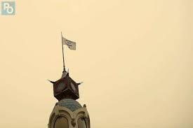 Read allhe will not divide us (hwndu) is show about a participatory performance art project live streamed on the internet. Nantes He Will Not Divide Us Une Oeuvre Anti Trump Sur La Tour Lu Nantes Maville Com