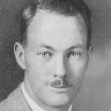 Albert Mooney's Instagram, Twitter & Facebook