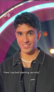 Do the boys not realise ali is a lesbian? khaled get out please!