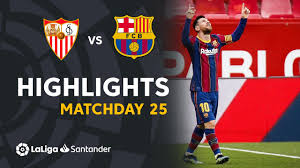 La equipación del sevilla fc es camiseta blanca con algunas pequeños puntos en rojo, como cuello o borde de las mangas y pantalones también blancos, solo contrastados por las medias negras. Highlights Sevilla Fc Vs Fc Barcelona 0 2 Youtube