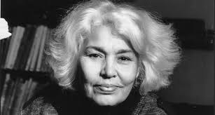 Diálogo entre el politólogo sueco carl wahren y la escritora egipcia nawal el saadawi, moderado por william echikson. Egyptian Novelist Nawal El Saadawi Is A Global Icon In The Fight Against Female Oppression Official Bespoke