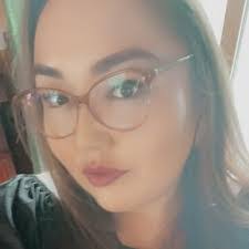 Roxanne Macleod's Instagram, Twitter & Facebook