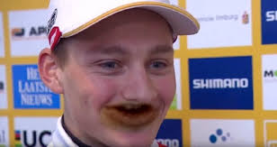 Mijn vriendin had een bepaalde stijl in gedachten en devos heeft zich daarop gebaseerd voor de uitwerking. Stemmenimitator Blikt Als Van Der Poel Pauwels En Co Voorui Gazet Van Antwerpen Mobile