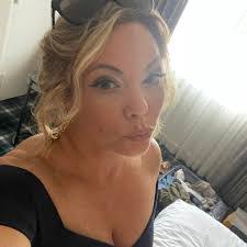 Kelly Everage's Instagram, Twitter & Facebook