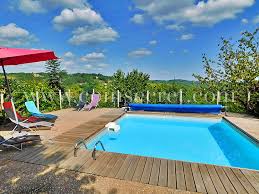 Location De Vacances Avec Une Belle Vue Et Piscine Privee
