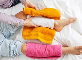 Die besten mittel bei fieber sind ruhe und dringend notwendig ist ein arztbesuch jedoch, wenn: Fieber Bei Babys Und Kindern Kindergesundheit Info De