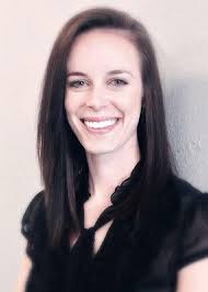 Lindsay Ramsey's Instagram, Twitter & Facebook