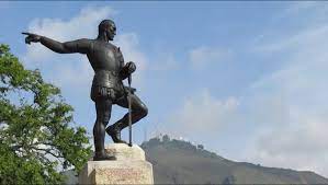 Con la tumbada de la estatua de sebastián de belalcázar, las personas no dejaron pasar la oportunidad para dejar volar su imaginación y proponer otros símbolos, personas y objetos que podrían ocupar el lugar del polémico fundador de cali. Estatua De Sebastian De Belalcazar En Cali Hotel Lord Star Cali
