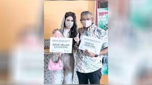 Cerita tentang datin paduka eina azman yang sedang sarat mengandung, tetapi tidak mahu mengumumkan jantina bayi. Fbe4zitaiwvh1m